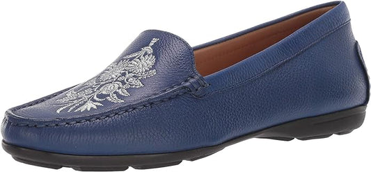 Driver Club Women's Leather Loafer 6